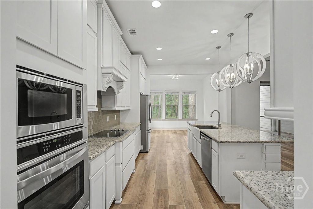 Image 14 of property listing at 85 Long Creek Lane, Richmond Hill, GA 31324