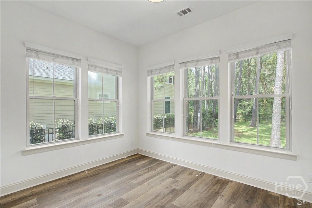 Image 17 of property listing at 85 Long Creek Lane, Richmond Hill, GA 31324