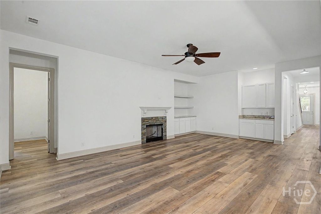 Image 19 of property listing at 85 Long Creek Lane, Richmond Hill, GA 31324