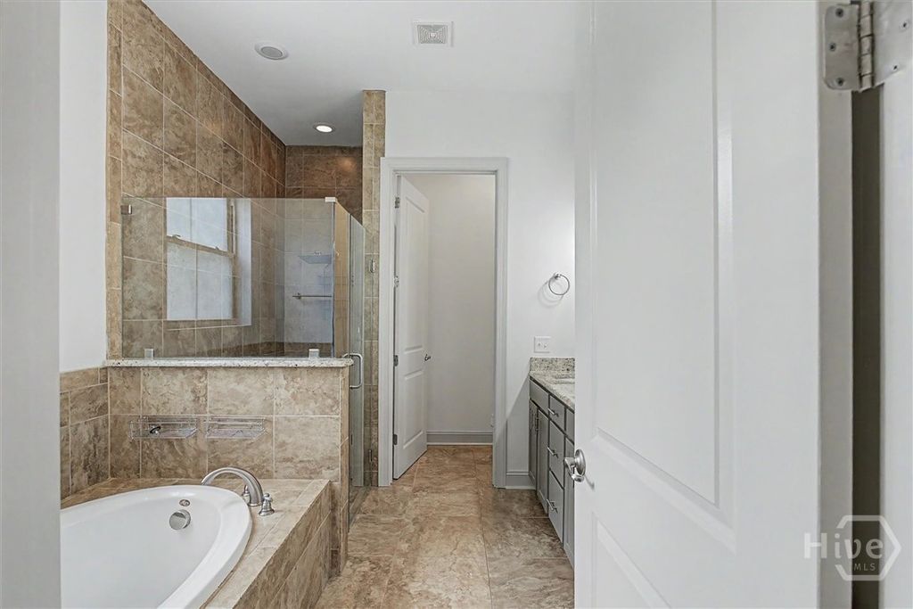 Image 29 of property listing at 85 Long Creek Lane, Richmond Hill, GA 31324
