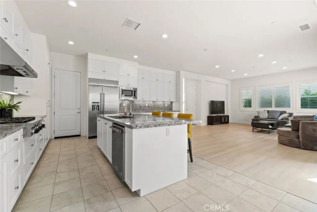 238 Pinnacle Drive, Lake Forest, CA 92630