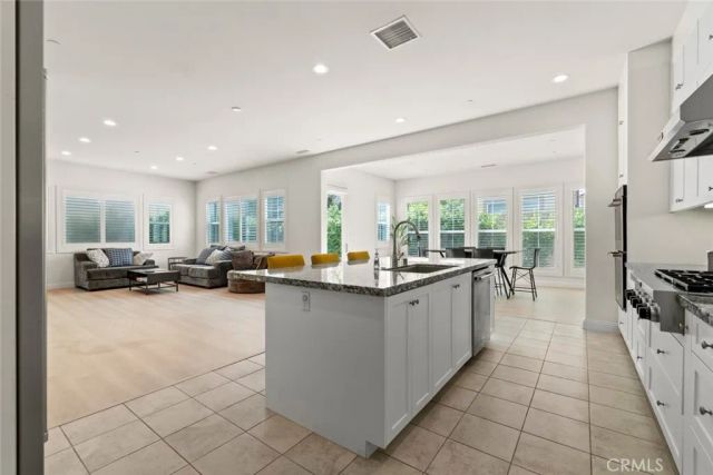 238 Pinnacle Drive, Lake Forest, CA 92630