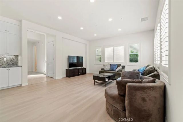 238 Pinnacle Drive, Lake Forest, CA 92630