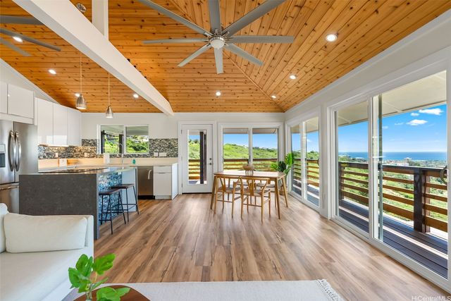 1709 Iwi Way, Honolulu, HI 96816