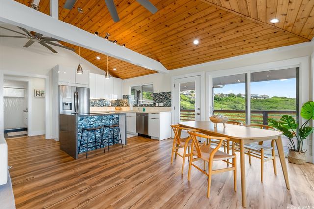 1709 Iwi Way, Honolulu, HI 96816