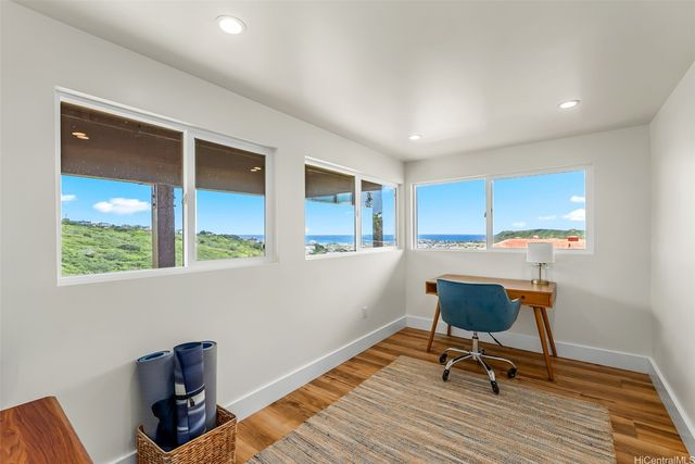 1709 Iwi Way, Honolulu, HI 96816
