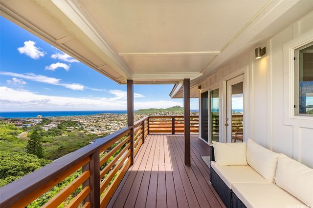 1709 Iwi Way, Honolulu, HI 96816
