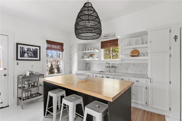193 Coggeshall Avenue, Newport, RI 02840
