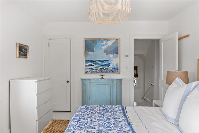 193 Coggeshall Avenue, Newport, RI 02840