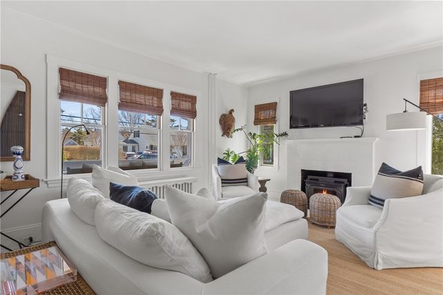 193 Coggeshall Avenue, Newport, RI 02840