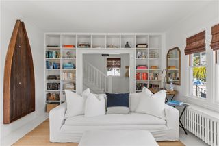 193 Coggeshall Avenue, Newport, RI 02840