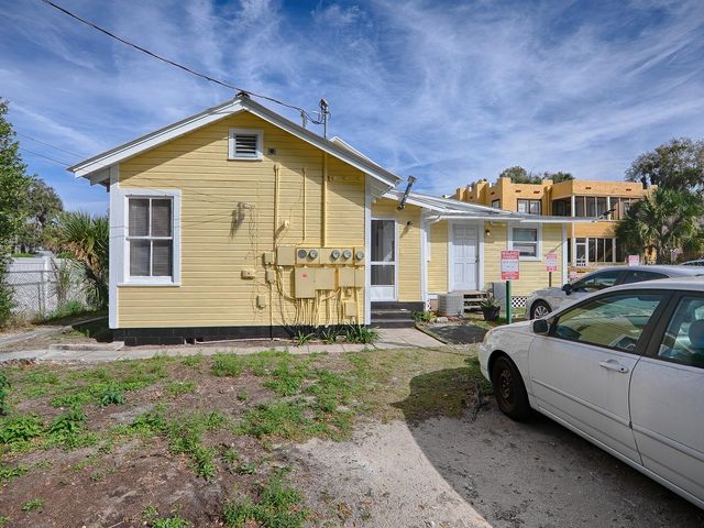 422 & 426 E CITRUS AVENUE, Eustis, FL 32726