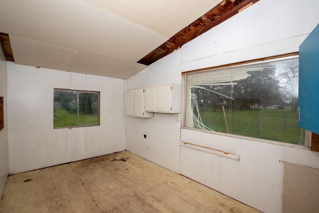 19533 Gas Point Road, Cottonwood, CA 96022