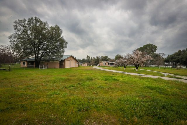 19533 Gas Point Road, Cottonwood, CA 96022