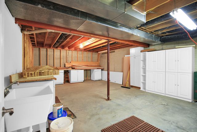 2004 Emerald Drive, Champaign, IL 61822