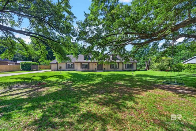 16270 Pine Grove Rd Ext N, Bay Minette, AL 36507