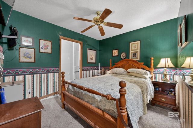 16270 Pine Grove Rd Ext N, Bay Minette, AL 36507