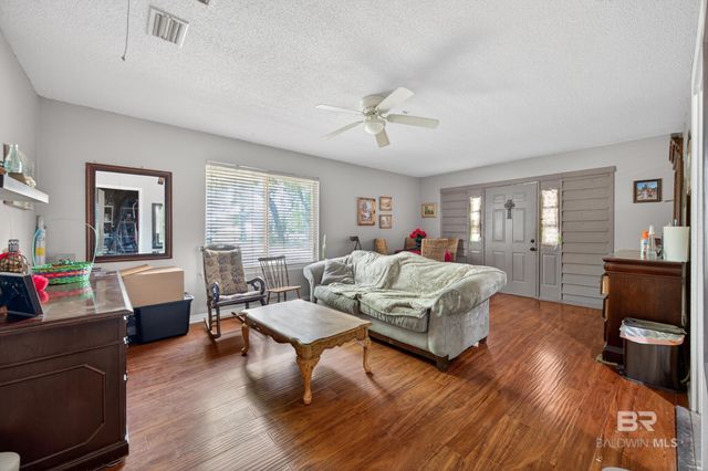 16270 Pine Grove Rd Ext N, Bay Minette, AL 36507