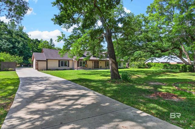 16270 Pine Grove Rd Ext N, Bay Minette, AL 36507
