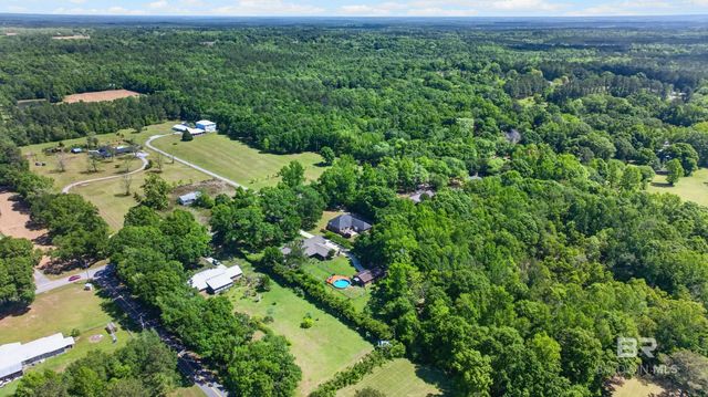 16270 Pine Grove Rd Ext N, Bay Minette, AL 36507