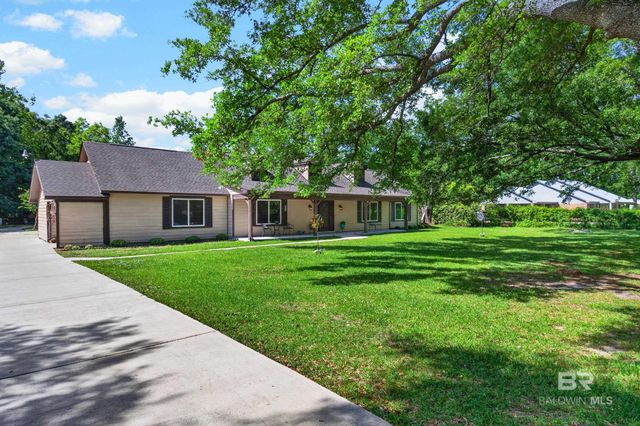16270 Pine Grove Rd Ext N, Bay Minette, AL 36507