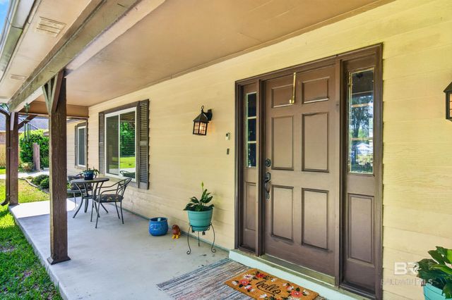 16270 Pine Grove Rd Ext N, Bay Minette, AL 36507