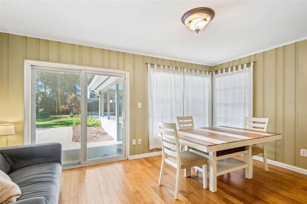 Image 12 of property listing at 422 W LOUISIANA AVENUE, Tampa, FL 33603