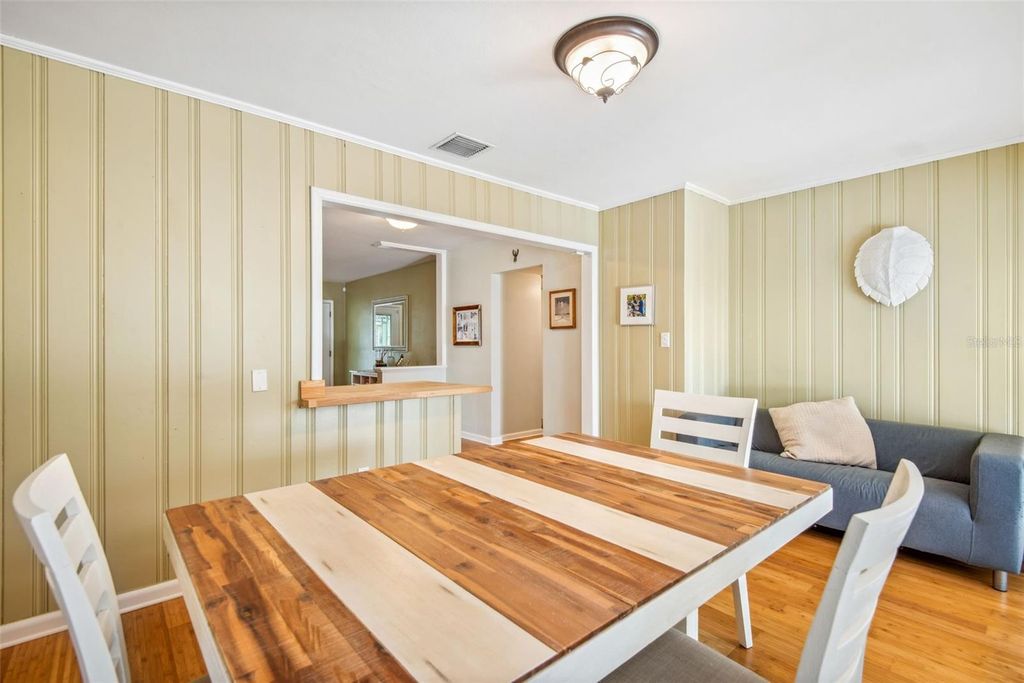 Image 13 of property listing at 422 W LOUISIANA AVENUE, Tampa, FL 33603