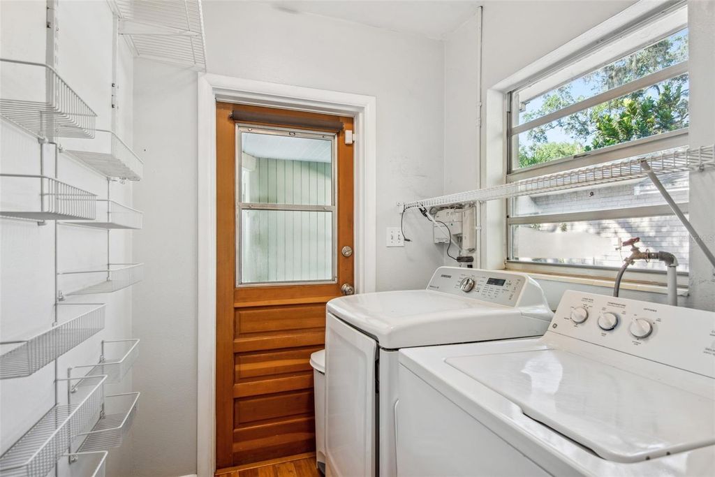 Image 20 of property listing at 422 W LOUISIANA AVENUE, Tampa, FL 33603