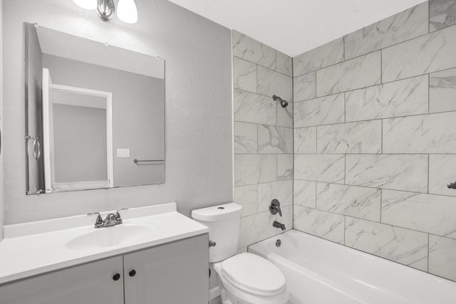 5613 Truitt Street, The Colony, TX 75056