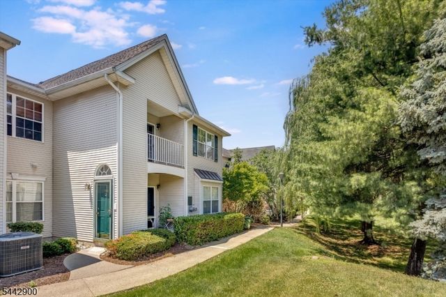 200 Cambridge Ct 200, Clifton City, NJ 07014