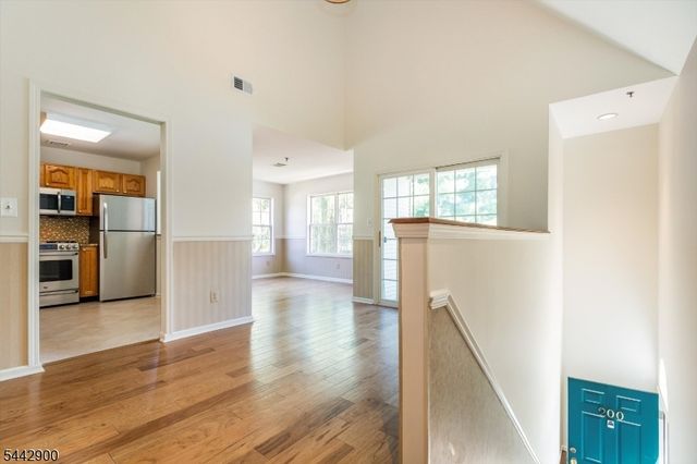 200 Cambridge Ct 200, Clifton City, NJ 07014