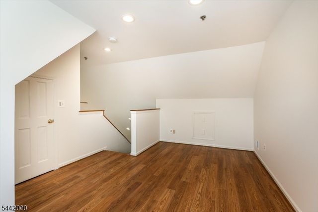 200 Cambridge Ct 200, Clifton City, NJ 07014