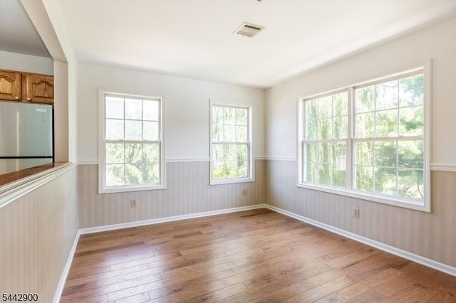 200 Cambridge Ct 200, Clifton City, NJ 07014