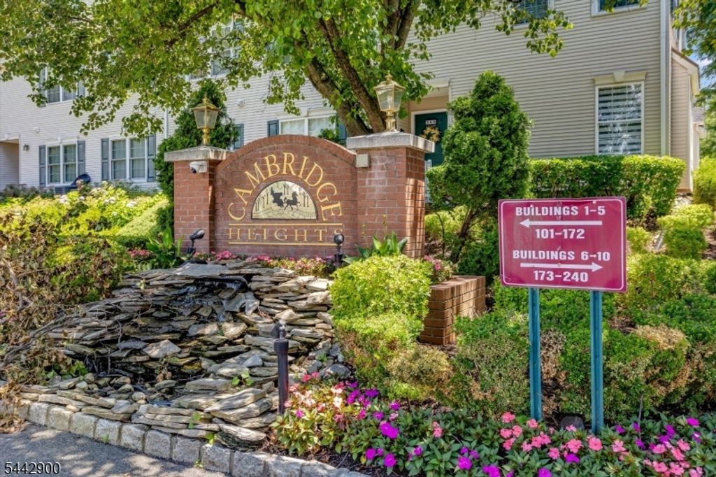 200 Cambridge Ct 200, Clifton City, NJ 07014