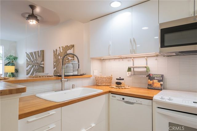 1301 Cabrillo Ave 208, Torrance, CA 90501