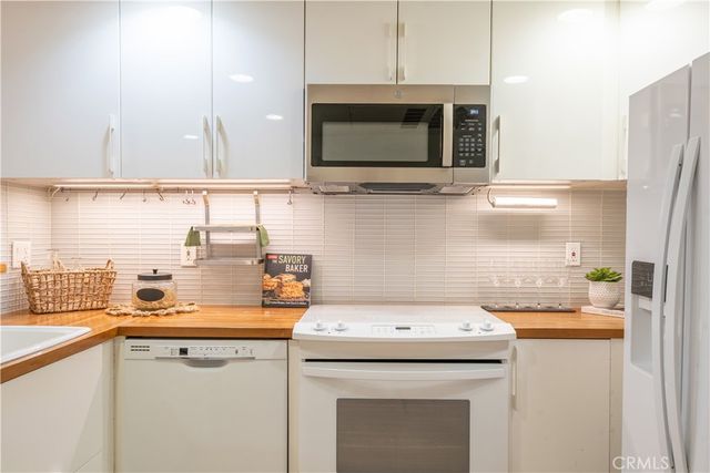 1301 Cabrillo Ave 208, Torrance, CA 90501