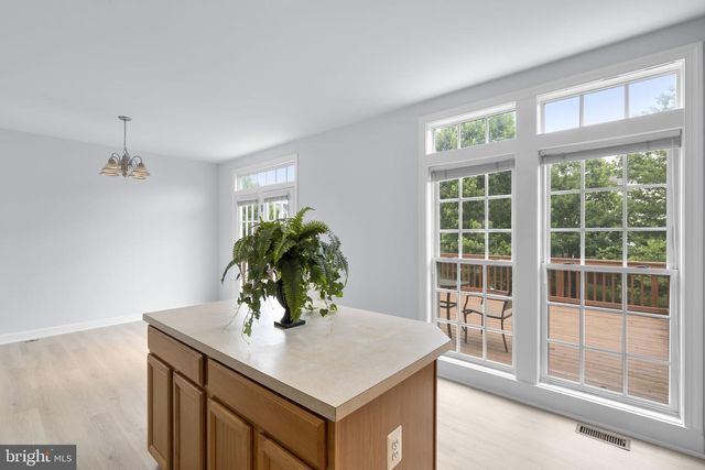 41794 EXPECTATION SQ, Aldie, VA 20105