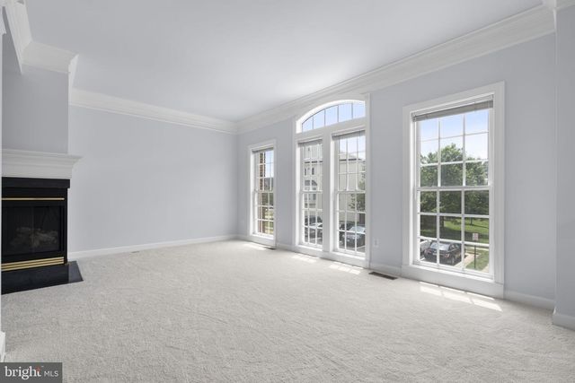 41794 EXPECTATION SQ, Aldie, VA 20105