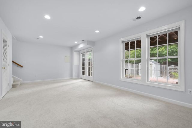 41794 EXPECTATION SQ, Aldie, VA 20105