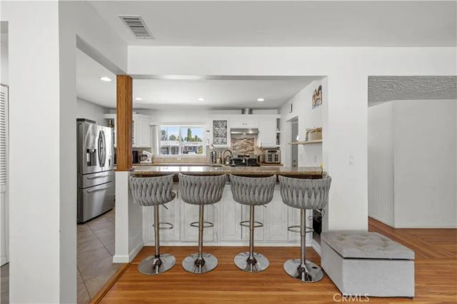 8353 Chimineas, Northridge, CA 91325