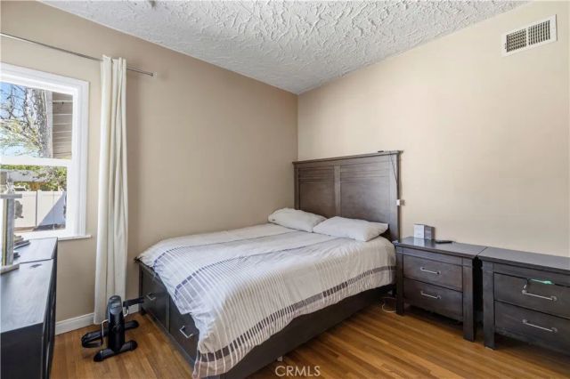 8353 Chimineas, Northridge, CA 91325