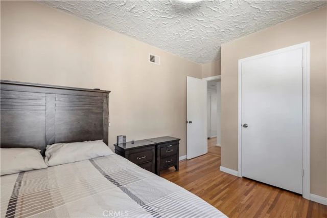 8353 Chimineas, Northridge, CA 91325