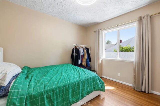 8353 Chimineas, Northridge, CA 91325