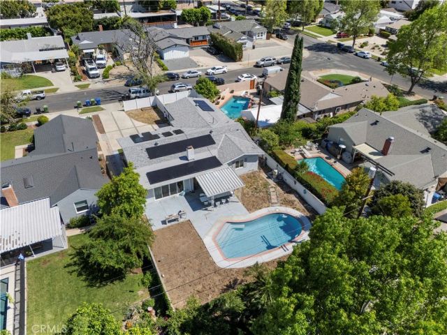 8353 Chimineas, Northridge, CA 91325