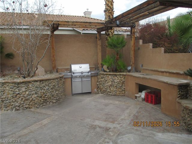 9152 Imperial Castle Court, Las Vegas, NV 89147