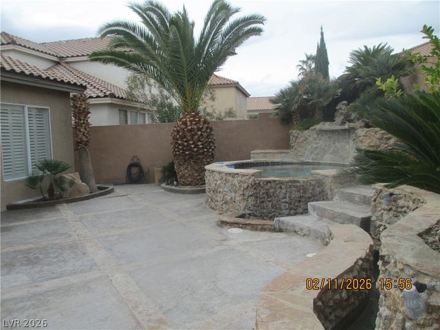 9152 Imperial Castle Court, Las Vegas, NV 89147