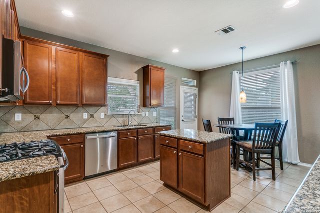 705 Hightrail, Schertz, TX 78108