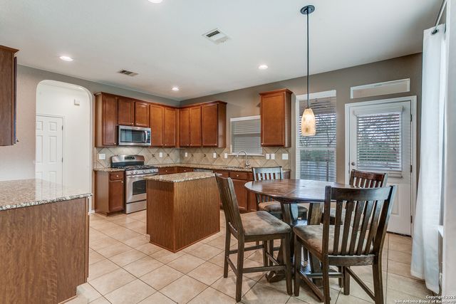 705 Hightrail, Schertz, TX 78108