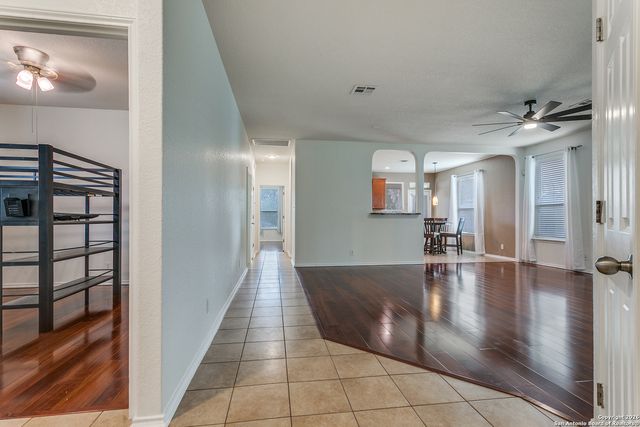 705 Hightrail, Schertz, TX 78108